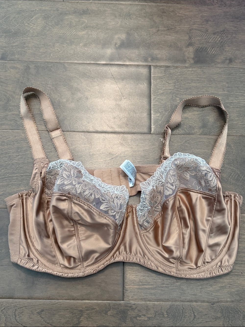 Wacoal Satin Underwire Bra in Champagne with White Lace Trim